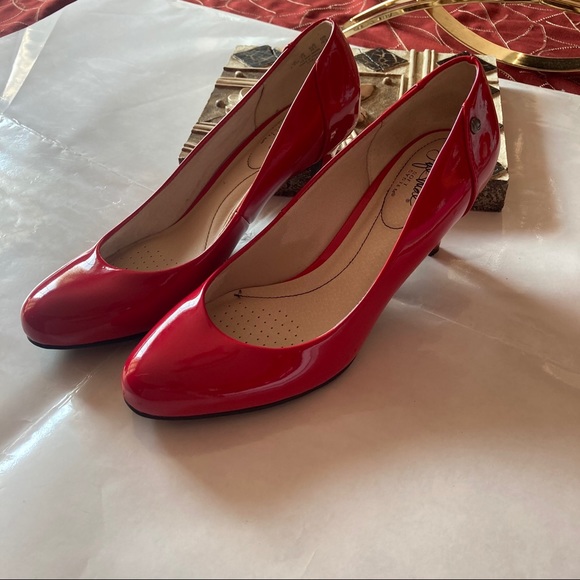 lifestride red heels